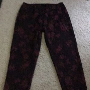 White House Black Market Pants - White House Black Market crop pants White House Black Market Pants - White House Black Market crop pants